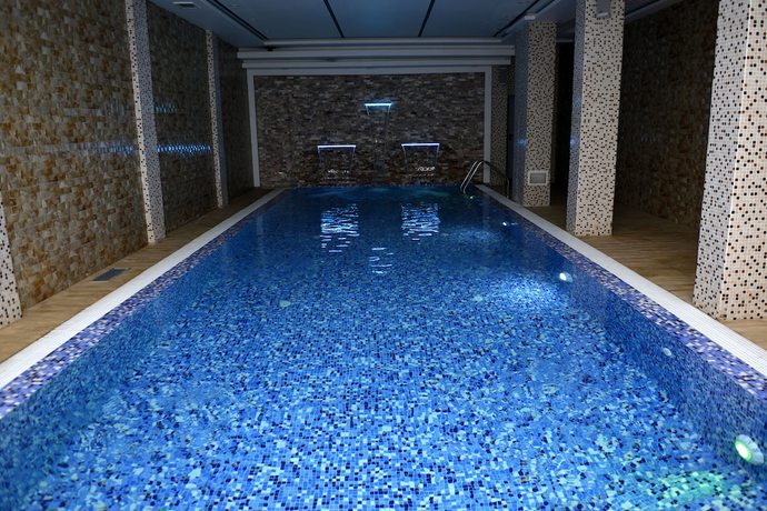 Imagen de la piscina del Hotel Amsterdam, Rouiba. Foto 19