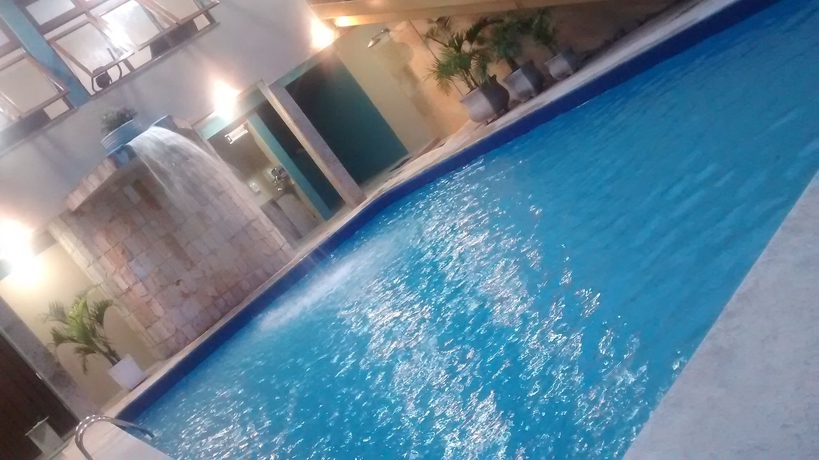 Imagen de la piscina del Hotel Amuarama. Foto 14