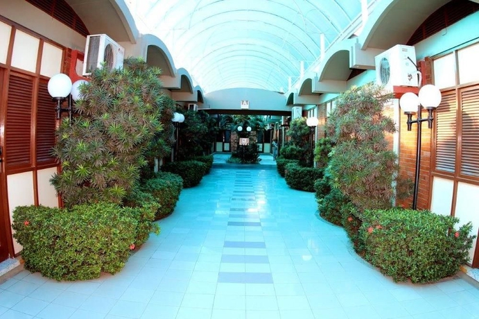 Imagen de los interiores del Hotel Amuarama. Foto 12