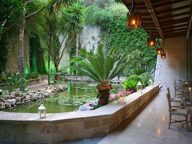 Imagen de los exteriores del Hotel Amus & Spa. Foto 10