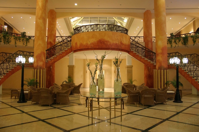 Imagen de los interiores del Hotel Amwaj Oyoun Resort and Casino. Foto 12