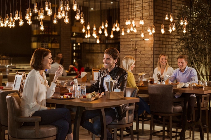 Imagen del bar/restaurante del Hotel Amwaj Rotana-Jumeirah Beach. Foto 15