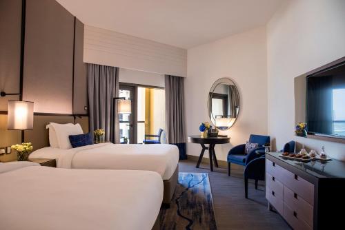 Imagen de la habitación del Hotel Amwaj Rotana-Jumeirah Beach. Foto 23