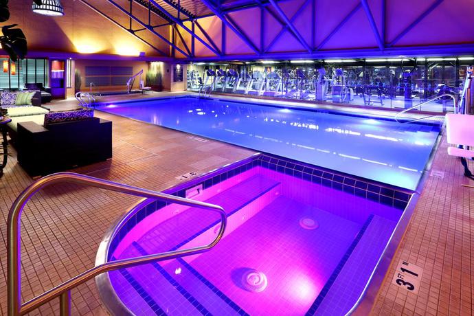 Imagen de la piscina del Hotel Amway Grand Plaza, Curio Collection By Hilton. Foto 12