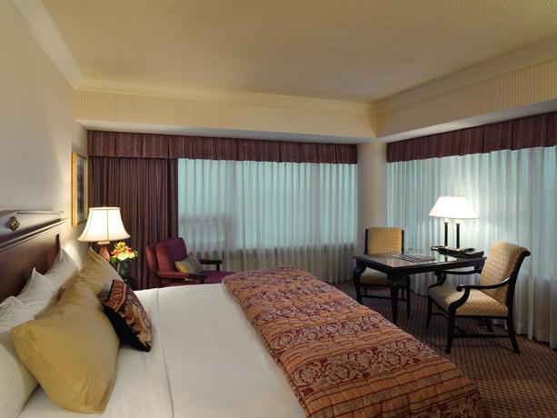 Imagen de la habitación del Hotel Amway Grand Plaza, Curio Collection By Hilton. Foto 8