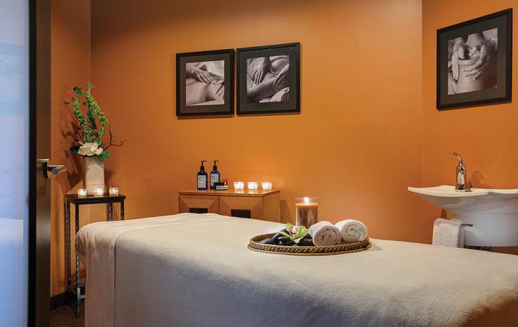 Imagen de los interiores del Hotel Amway Grand Plaza, Curio Collection By Hilton. Foto 11