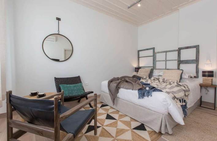 Imagen de la habitación del Hotel Amymone Suites. Foto 3
