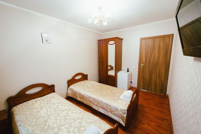 Imagen de la habitación del Hotel AnRi. Foto 8