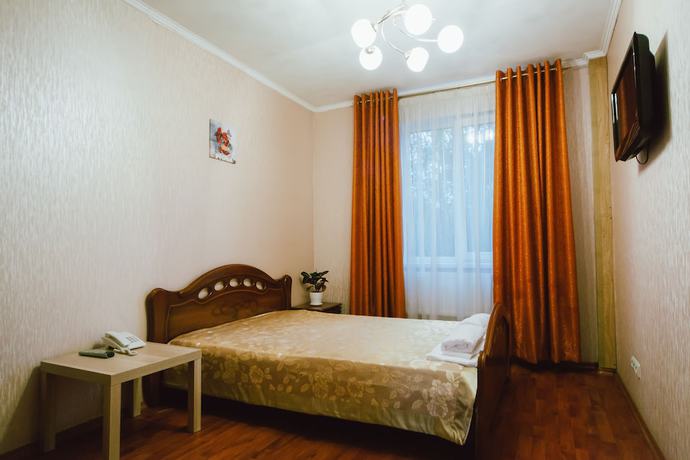 Imagen de la habitación del Hotel AnRi. Foto 14