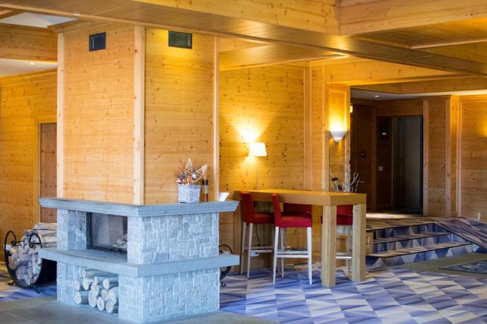 Imagen de los interiores del Hotel Ana Hotels Bradul Poiana Brasov. Foto 15