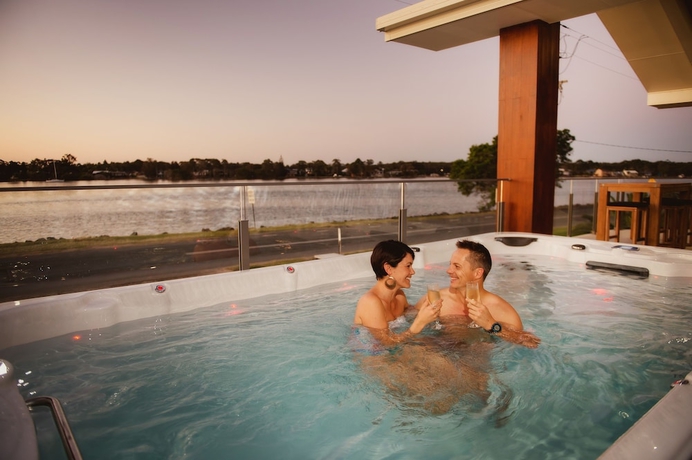 Imagen de la piscina del Hotel Ana Mandara Luxury Bed and Breakfast. Foto 18