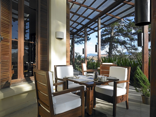 Imagen del bar/restaurante del Hotel Ana Mandara Villas Dalat Resort and Spa. Foto 3