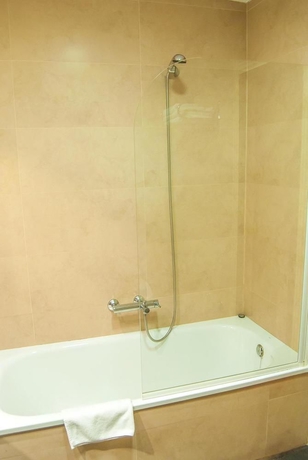 Imagen de la habitación del Hotel Ana María. Foto 11