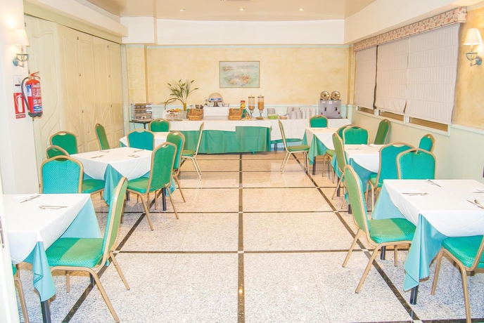 Imagen del bar/restaurante del Hotel Ana María. Foto 5