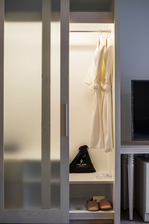 Imagen de la habitación del Hotel Ana Park. Foto 16