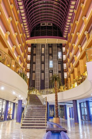 Imagen de los interiores del Hotel Anadolu Esenboga Termal. Foto 19
