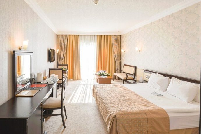 Imagen de la habitación del Hotel Anadolu Esenboga Termal. Foto 17