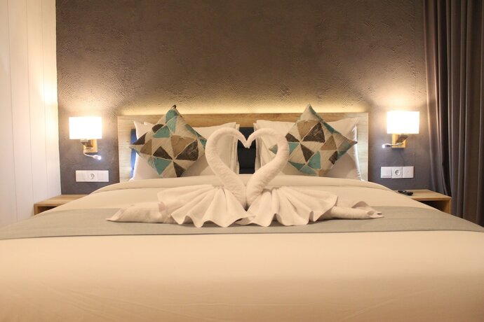 Imagen general del Hotel Anagatas and Resorts. Foto 5