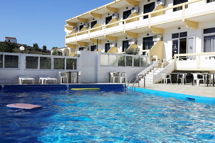 Imagen de la piscina del Hotel Anagros. Foto 14