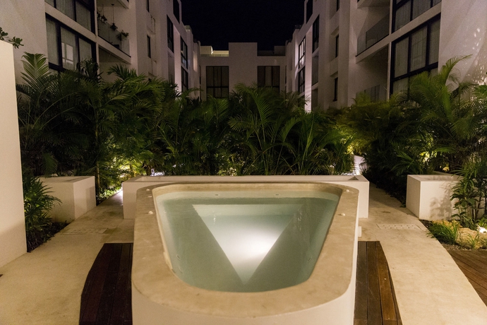 Imagen de la piscina del Hotel Anah Suites By Sunest. Foto 13