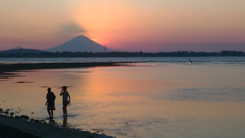 Imagen de los exteriores del Hotel Anahata - Tropical Private Villas Gili Air. Foto 16