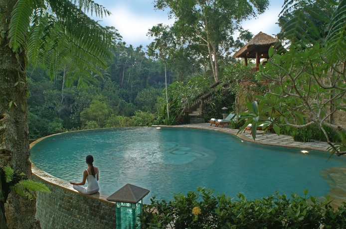 Imagen de la piscina del Hotel Anahata Villas and Spa Resort. Foto 15