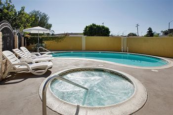 Imagen general del Hotel Anaheim Astoria Inn & Suites. Foto 9