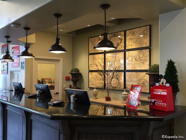 Imagen de los interiores del Hotel Anaheim Camelot Inn and Suites. Foto 16