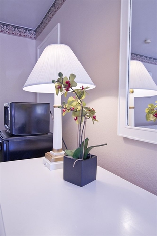 Imagen de la habitación del Hotel Anaheim Carriage Inn. Foto 9