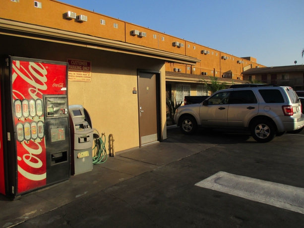 Imagen de los interiores del Hotel Anaheim Discovery Inn and Suites. Foto 16