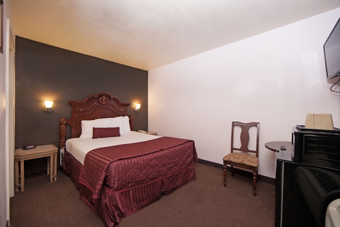 Imagen de la habitación del Hotel Anaheim Discovery Inn and Suites. Foto 12