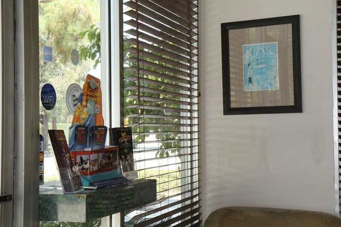 Imagen de los interiores del Hotel Anaheim Maingate Inn. Foto 14