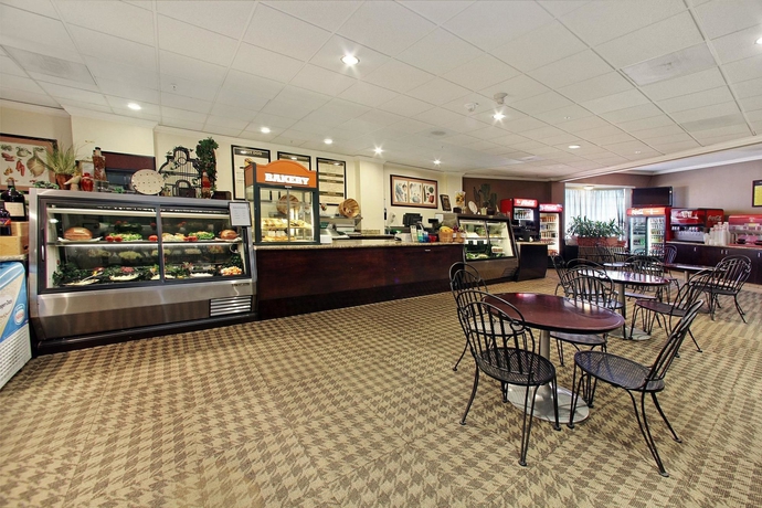 Imagen del bar/restaurante del Hotel Anaheim Majestic Garden. Foto 3