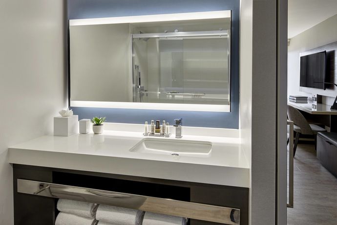 Imagen de la habitación del Hotel Anaheim Marriott. Foto 9