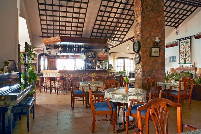 Imagen del bar/restaurante del Hotel Anais Bay. Foto 2