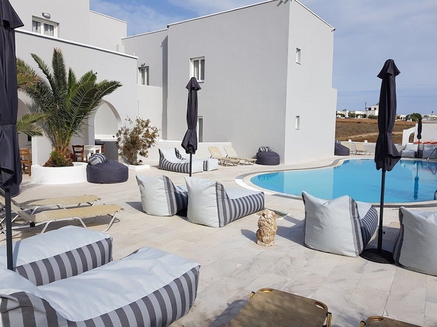 Imagen de los exteriores del Hotel Anamar Santorini. Foto 10