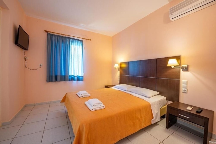 Imagen de la habitación del Hotel Anamar Skiathos. Foto 10