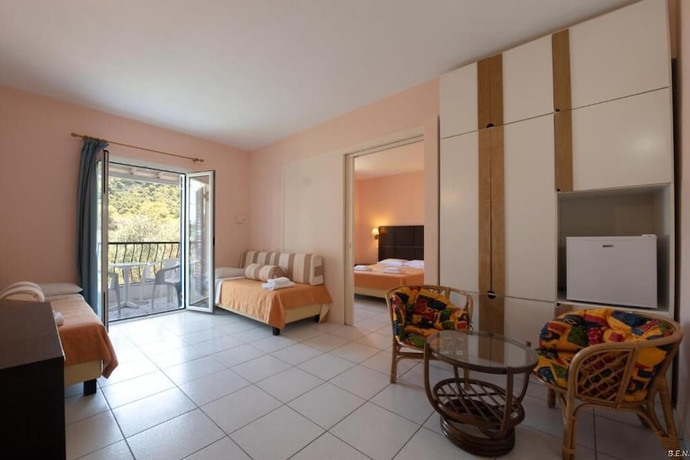 Imagen de la habitación del Hotel Anamar Skiathos. Foto 16