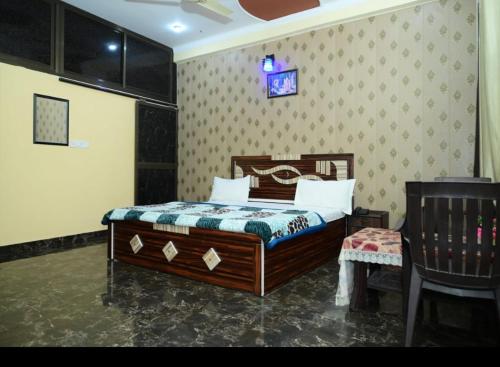 Imagen de la habitación del Hotel Anamika Palace Ayodhya. Foto 20
