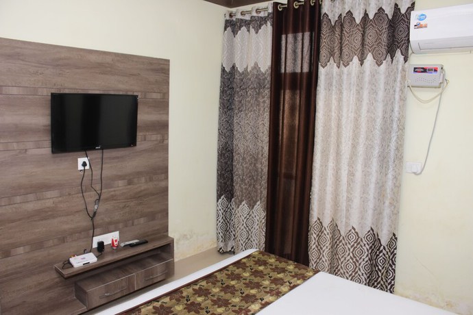 Imagen de la habitación del Hotel Anamsa Residency. Foto 7