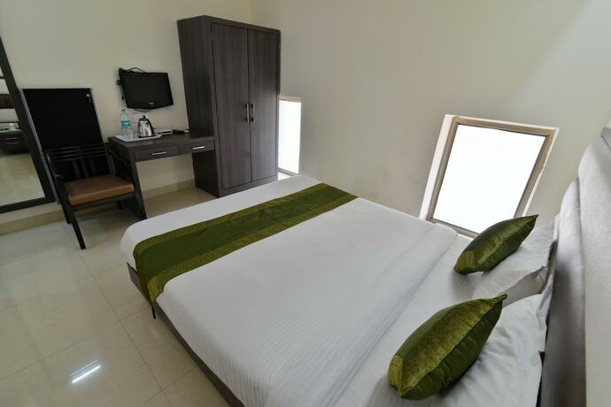 Imagen general del Hotel Anand Niketan By Bonjour - On The Ganges. Foto 11