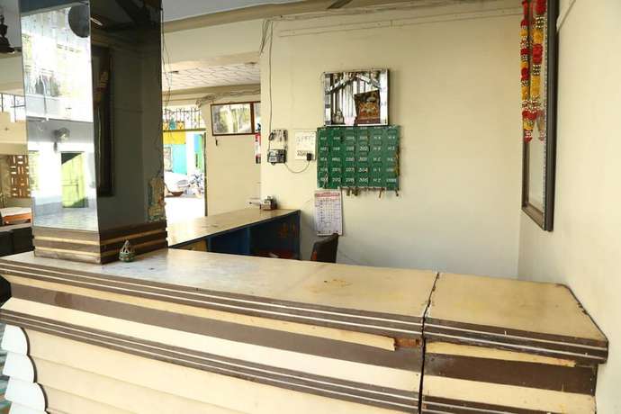 Imagen de los interiores del Hotel Anand Palace, Gwalior. Foto 9