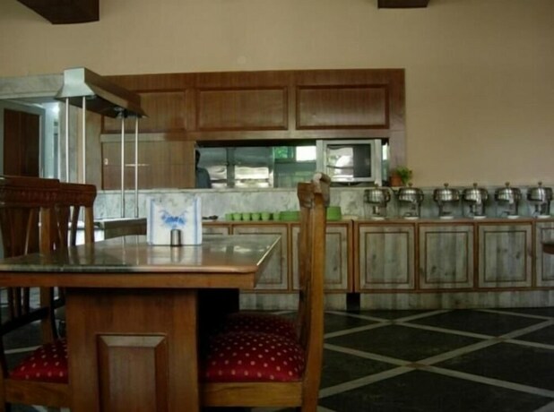 Imagen del bar/restaurante del Hotel Ananda Krishna Van. Foto 24