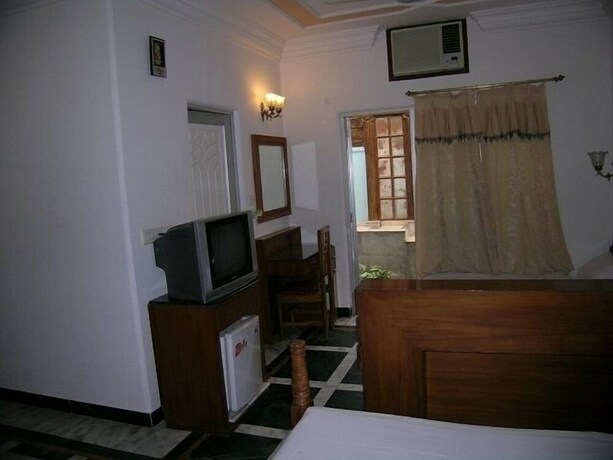 Imagen de la habitación del Hotel Ananda Krishna Van. Foto 35
