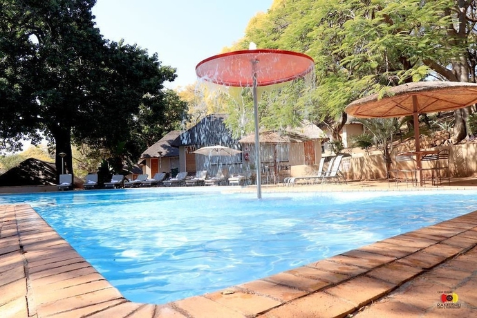 Imagen de la piscina del Hotel Ananda Lodge. Foto 19