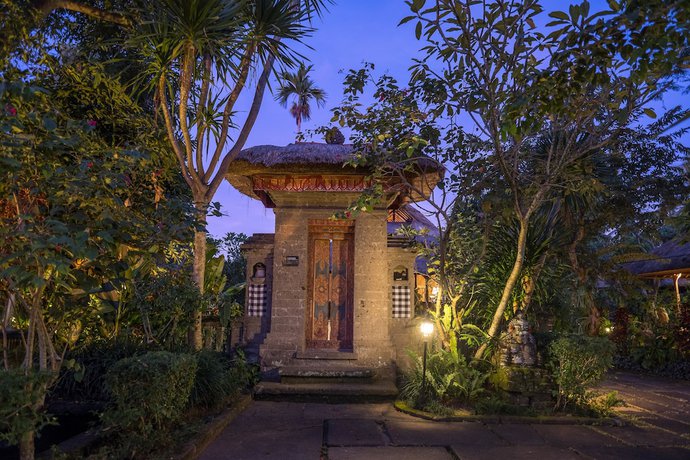 Imagen de los exteriores del Hotel Ananda Ubud Resort. Foto 14