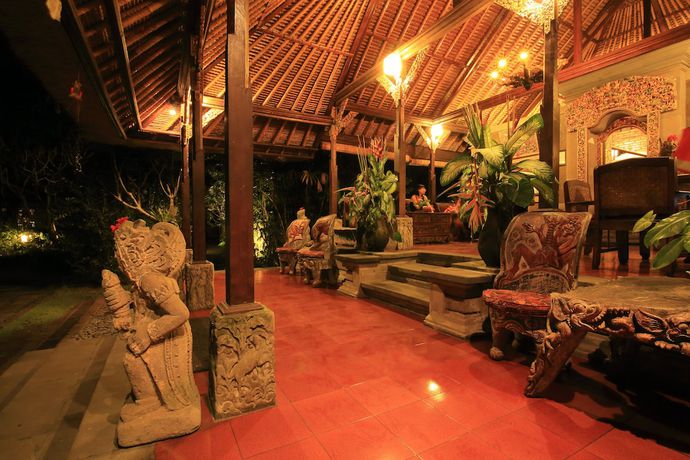 Imagen de los exteriores del Hotel Ananda Ubud Resort. Foto 17