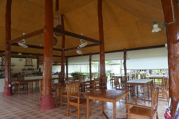Imagen del bar/restaurante del Hotel Anandah Beach Resort. Foto 5