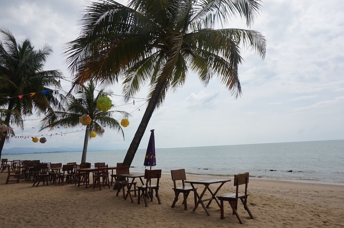 Imagen del bar/restaurante del Hotel Anandah Beach Resort. Foto 6