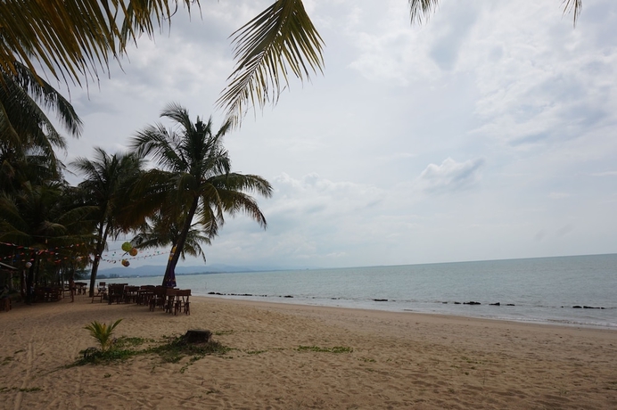 Imagen de los exteriores del Hotel Anandah Beach Resort. Foto 15
